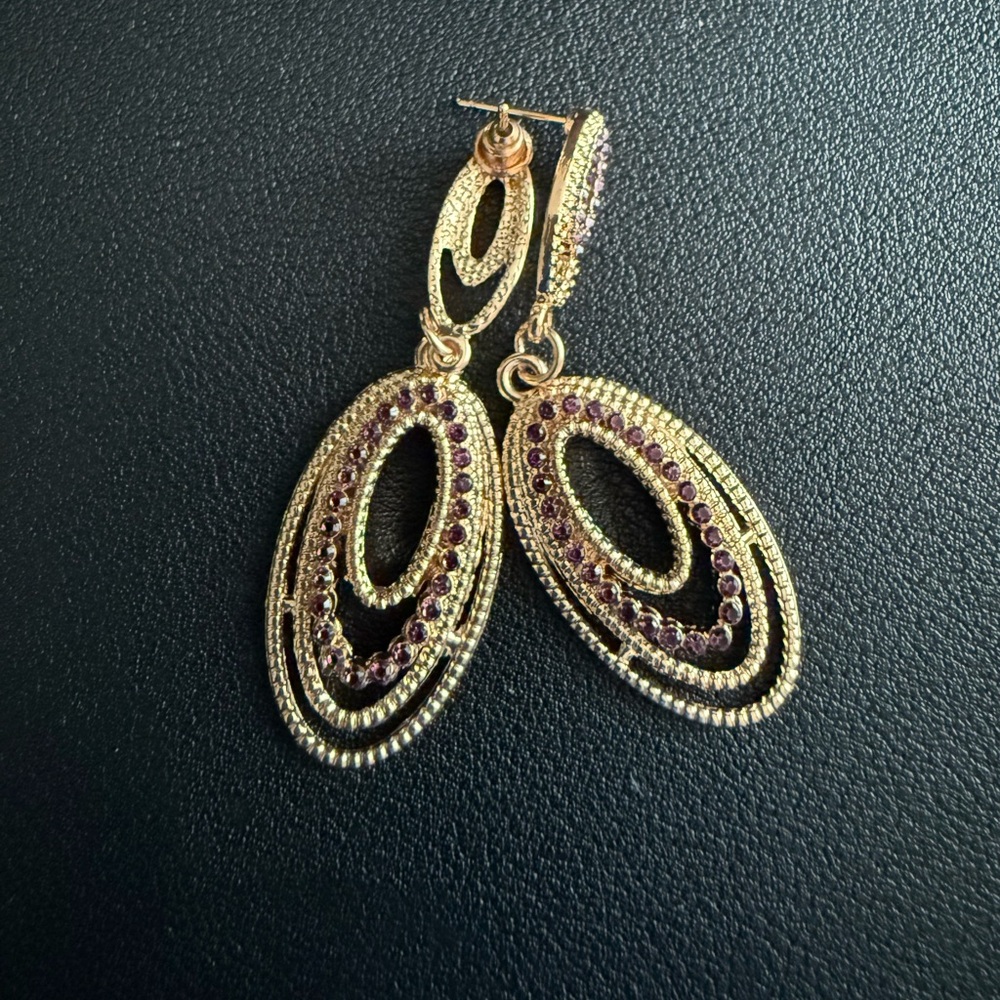 (NEW) Elegant Gold and Purple Drop Earrings